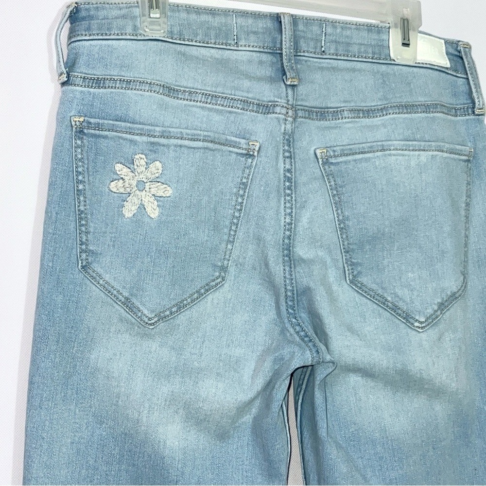 Hollister High Rise Flare Jeans Women's/Juniors 9R Blue Light Wash Embroidered - Picture 10 of 15